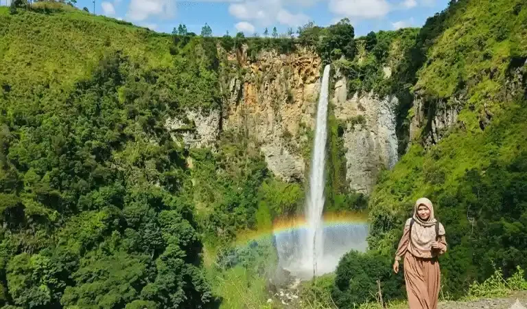 Sipiso-Piso Waterfall Travel Guide: A Must-Visit Near Lake Toba